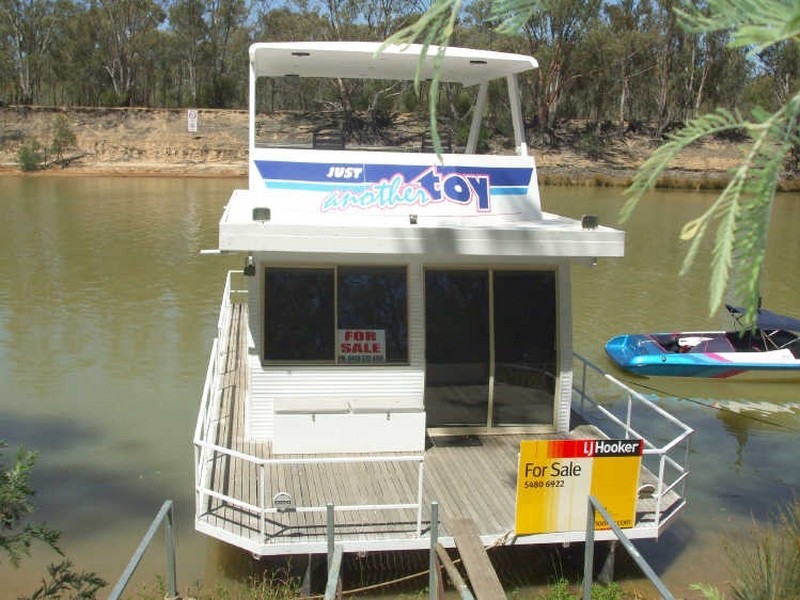 Scenic Drive Boat Ramp, “Murray River”, Echuca VIC 3564
