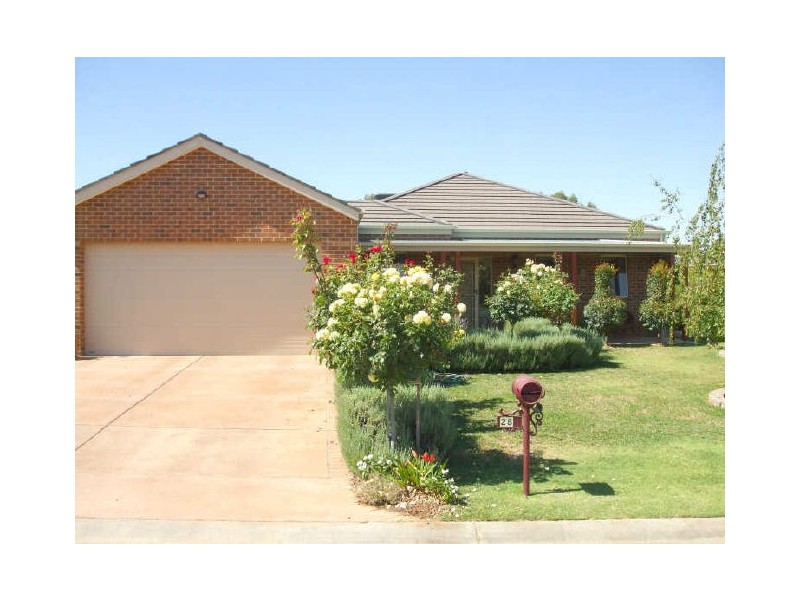 28 Kingfisher Drive West, Moama NSW 2731