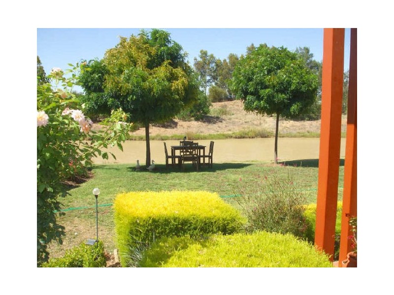 28 Kingfisher Drive West, Moama NSW 2731