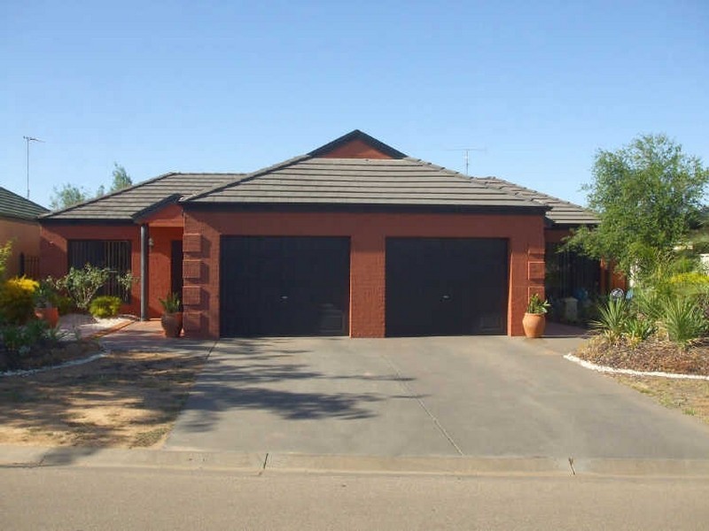 4A & 4B Sunrise Avenue, Moama NSW 2731