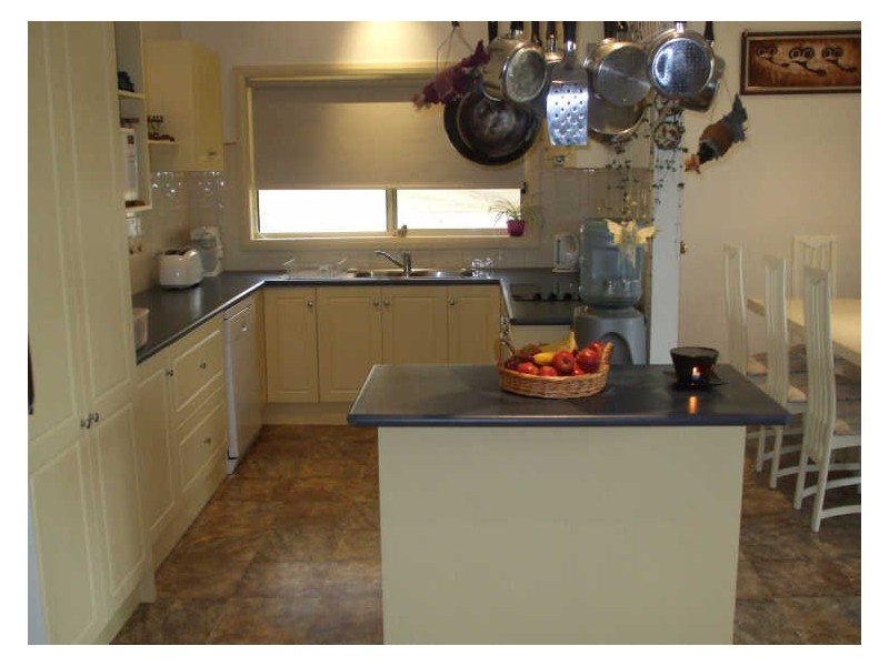 7 Hart Street, Rochester VIC 3561