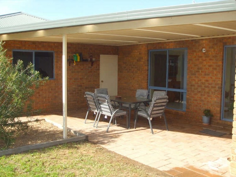 24 Genevieve Avenue, Echuca VIC 3564