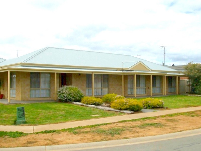 6 Orkney Court, Moama NSW 2731