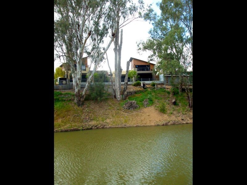 25 Campaspe Street, Echuca VIC 3564