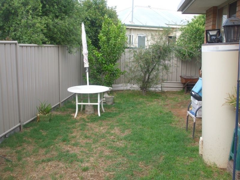 4/327 High Street, Echuca VIC 3564