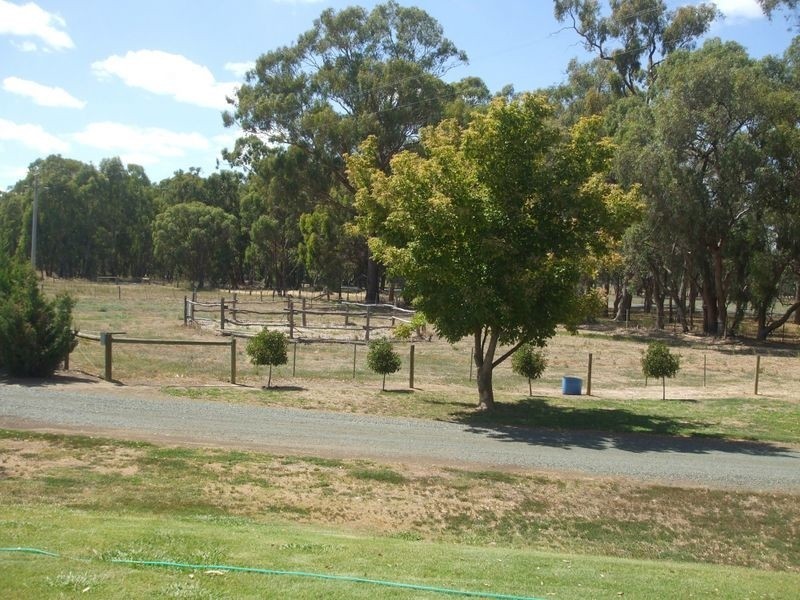 71 Glanville Road, Echuca Village VIC 3564