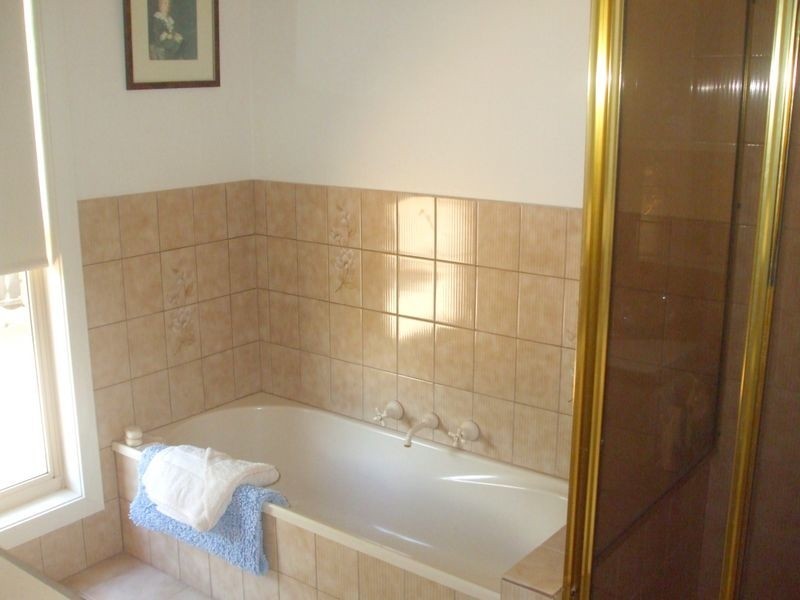 11 Ada Court, Echuca VIC 3564