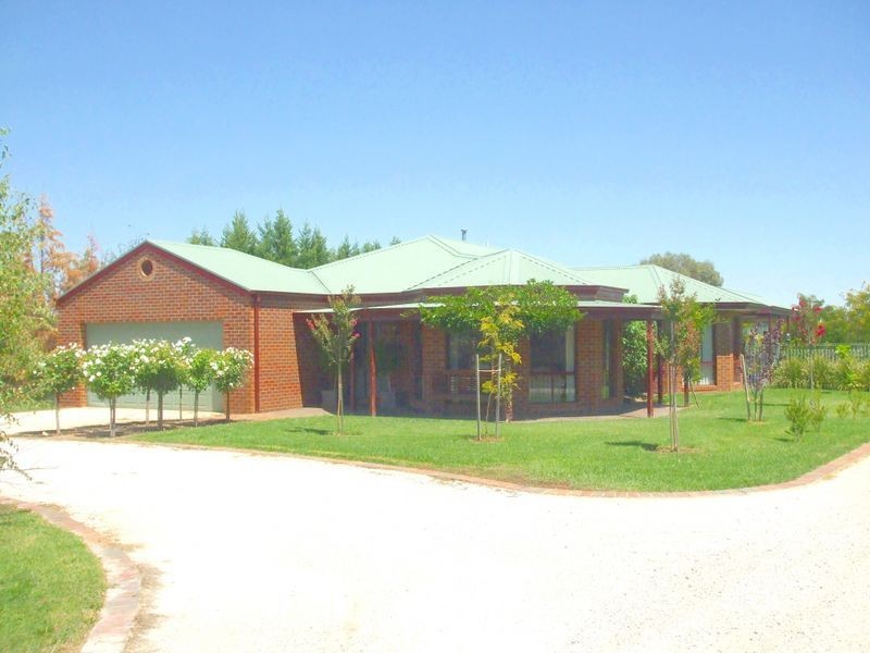 38 Wallingford Court, Echuca VIC 3564
