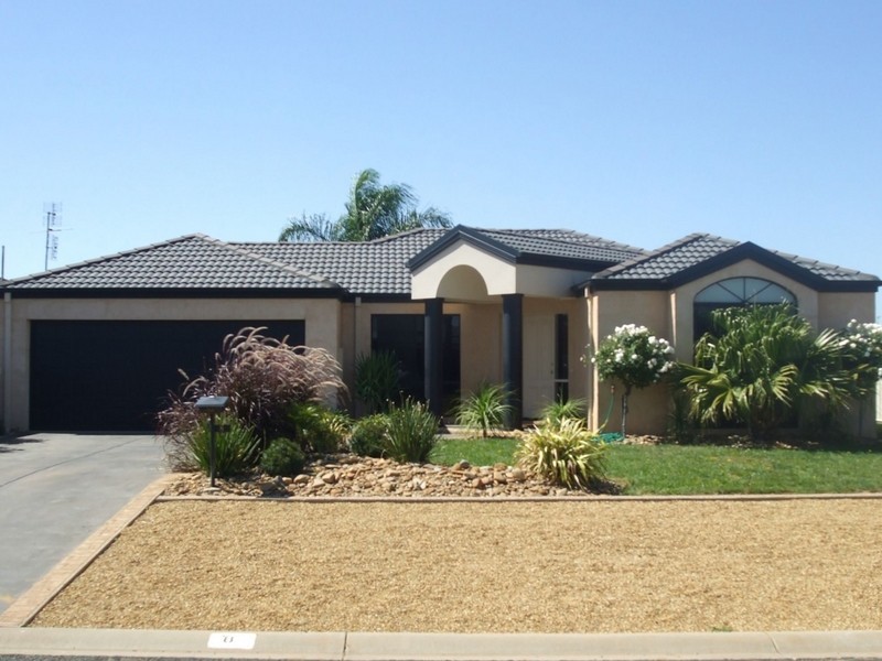 8 Kirkwall Court, Moama NSW 2731