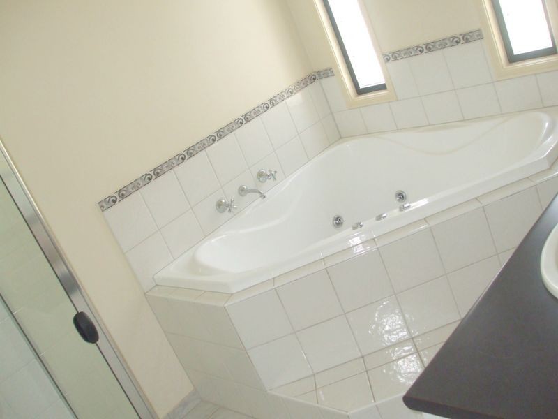 8 Kirkwall Court, Moama NSW 2731