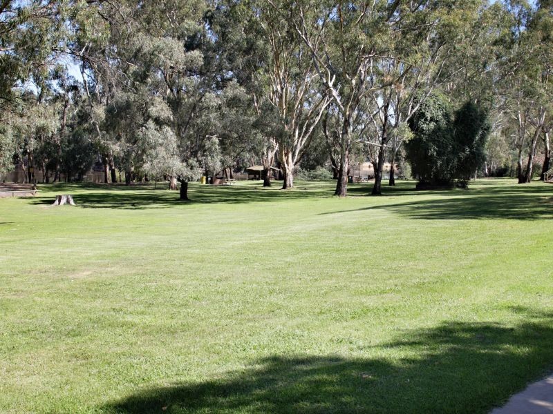 1 Winbi Lane, Moama NSW 2731