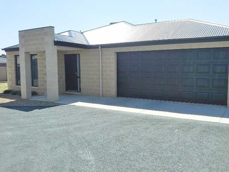 8 Struve Court, Echuca VIC 3564