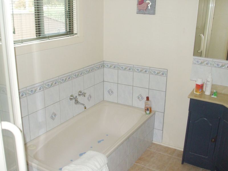 78 Dudley Street, Rochester VIC 3561