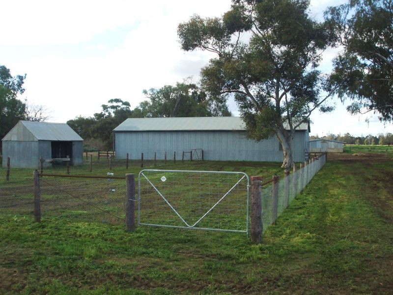 238 Fox Island Road, Gunbower VIC 3566