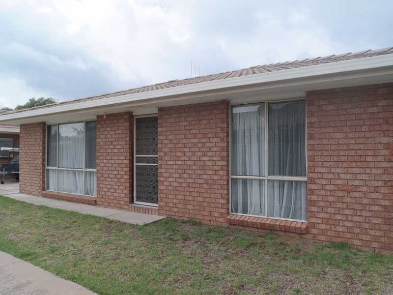 1/102 Crossen Street, Echuca VIC 3564