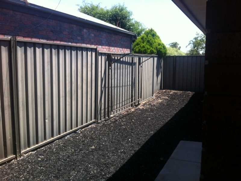 1/102 Crossen Street, Echuca VIC 3564