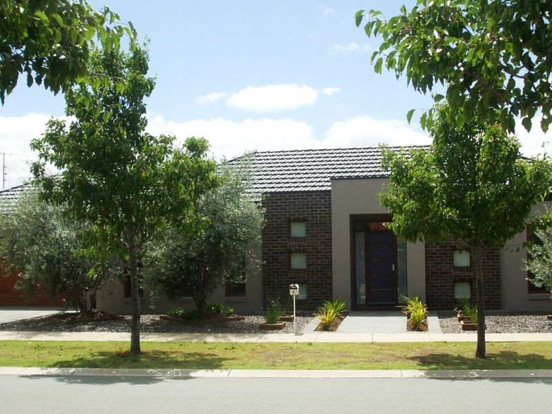 2 Victoria Place, Echuca VIC 3564