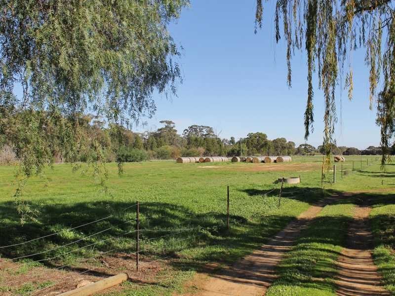 52 O’Donnell Road, Rochester VIC 3561