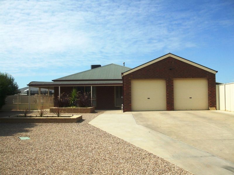 11 Charlton Court, Echuca VIC 3564
