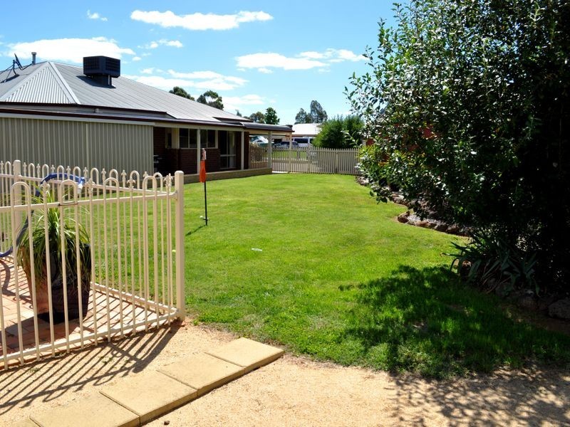 11 Charlton Court, Echuca VIC 3564