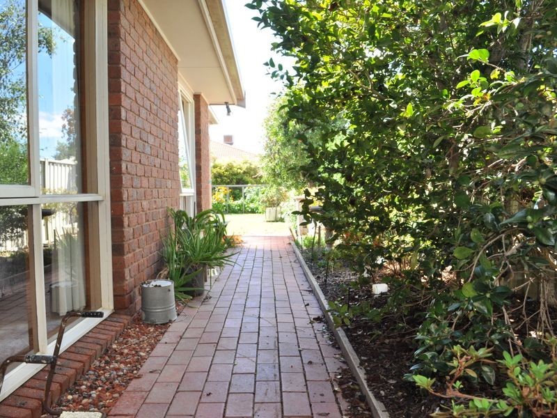16 Oscar Place, Echuca VIC 3564