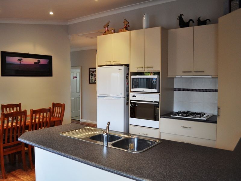 11 Moore Street, Echuca VIC 3564