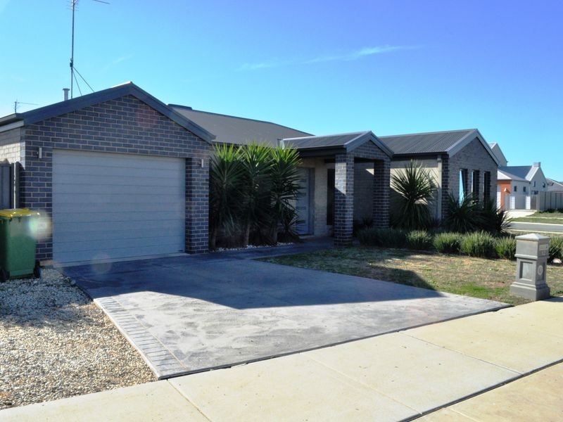 12 Sunset Avenue, Echuca VIC 3564