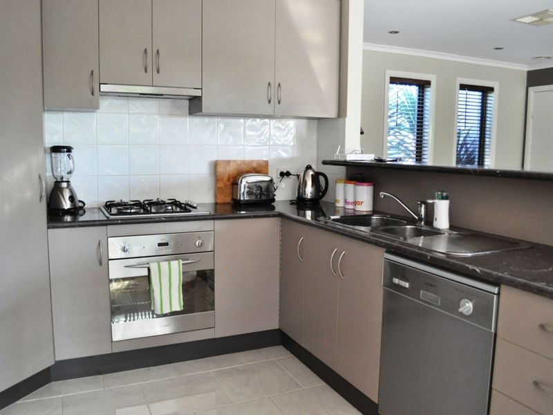 12 Sunset Avenue, Echuca VIC 3564