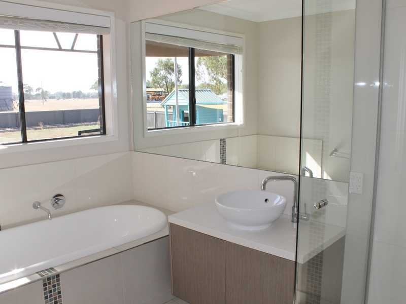 82 Old Deniliquin Road, Moama NSW 2731