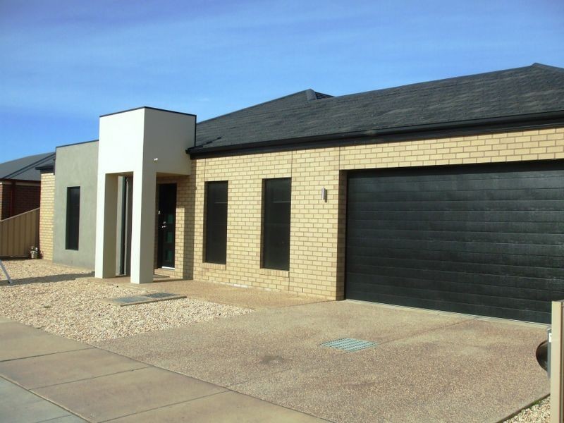 14 McLachlan Road, Echuca VIC 3564