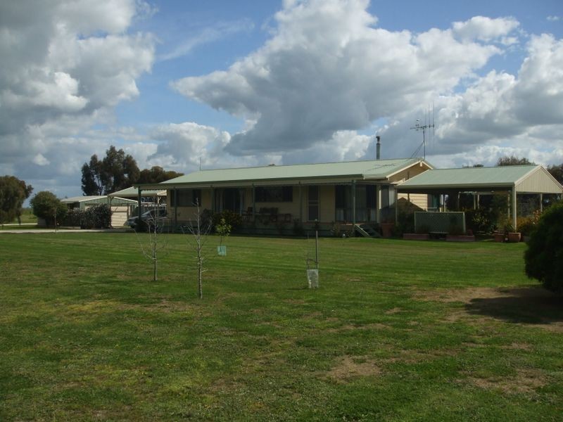 7595 Northern Highway, Echuca VIC 3564