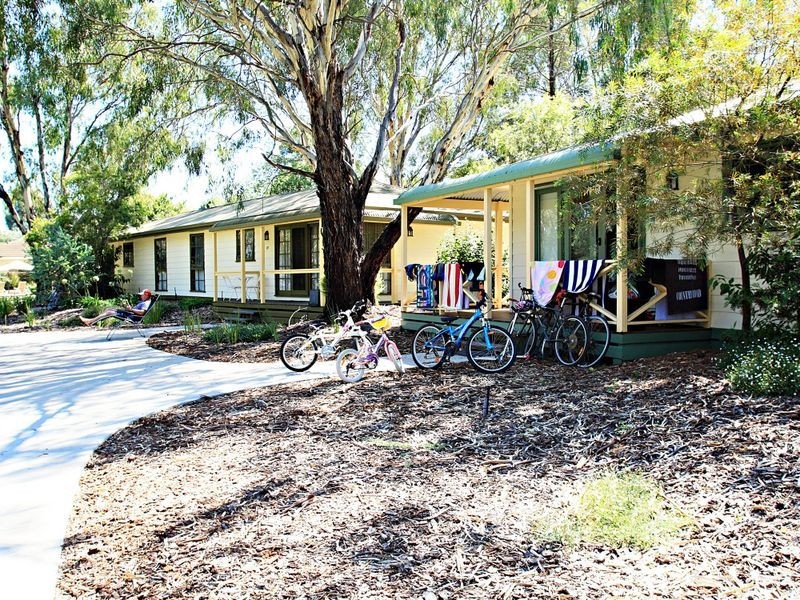Villa 1 19 Winbi Lane, Moama NSW 2731