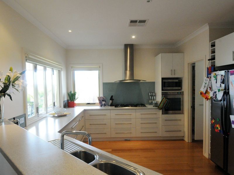 49 Brecon Court, Echuca VIC 3564