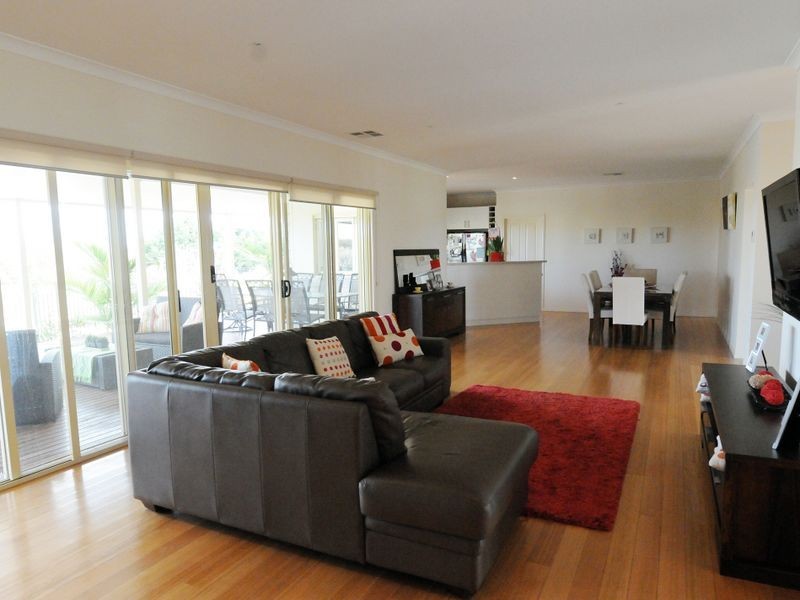 49 Brecon Court, Echuca VIC 3564