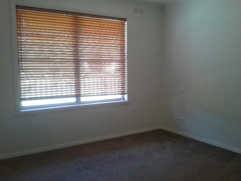 29 Northcote Street, Rochester VIC 3561