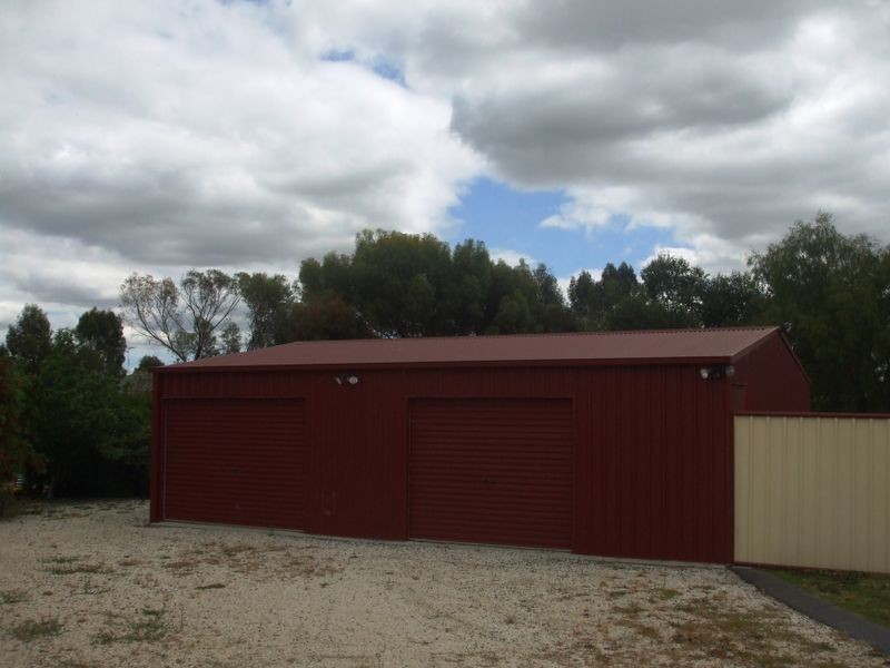 10 Fawkner Ct, Echuca VIC 3564