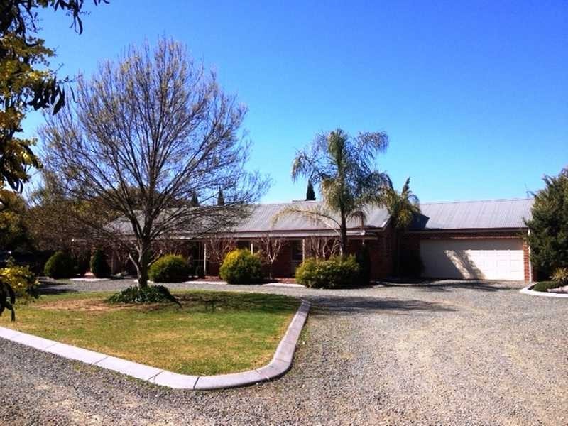 52 Murray Drive, Echuca VIC 3564