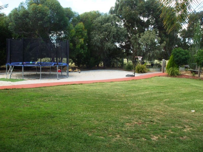 52 Murray Drive, Echuca VIC 3564