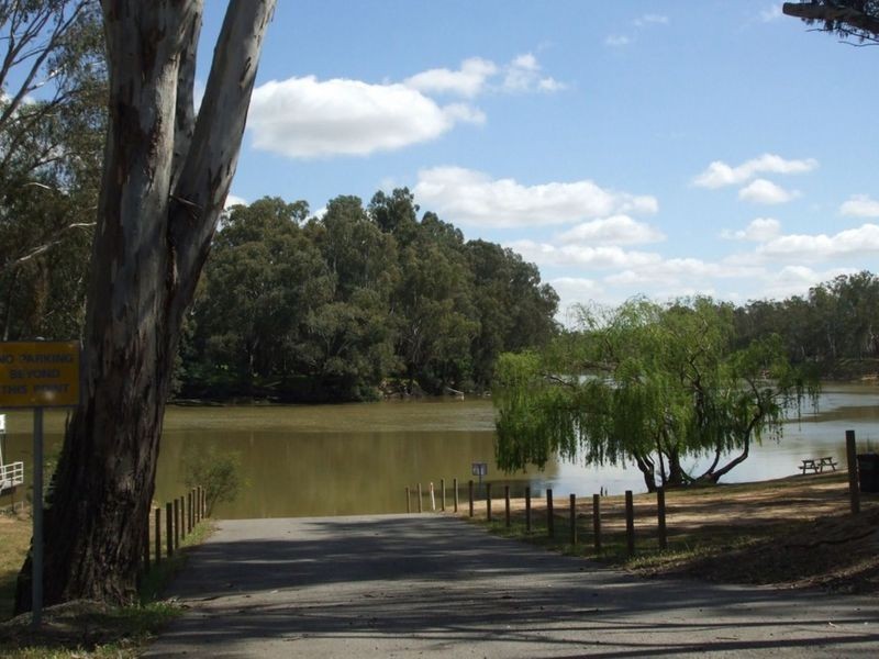 Villa 2 19 Winbi Lane, Moama NSW 2731