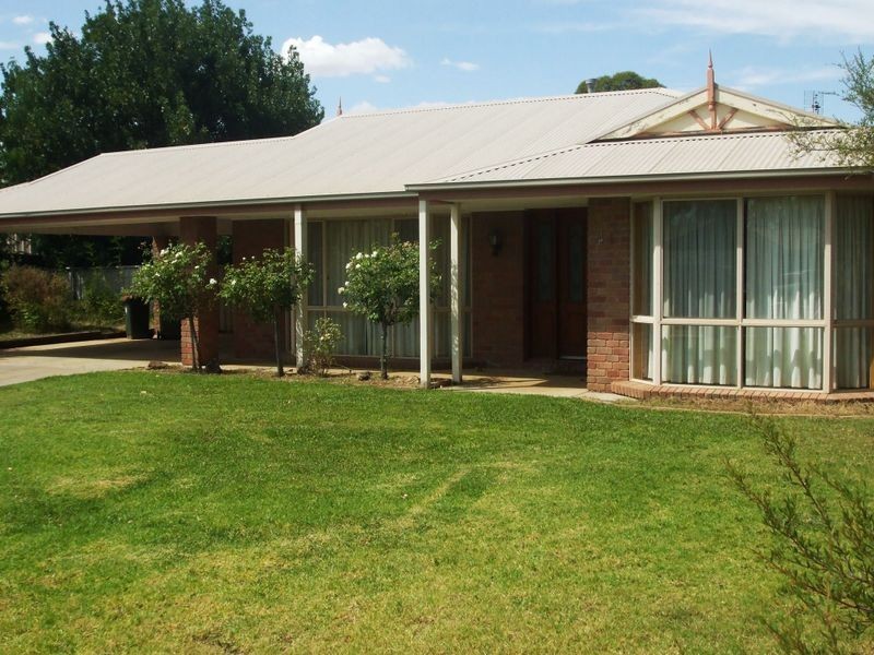 11 Emma Court, Echuca VIC 3564