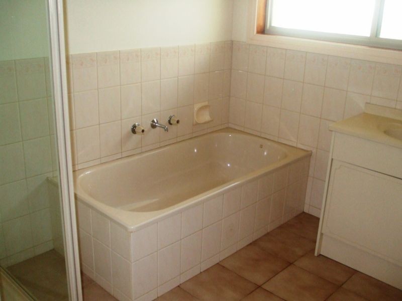 11 Emma Court, Echuca VIC 3564