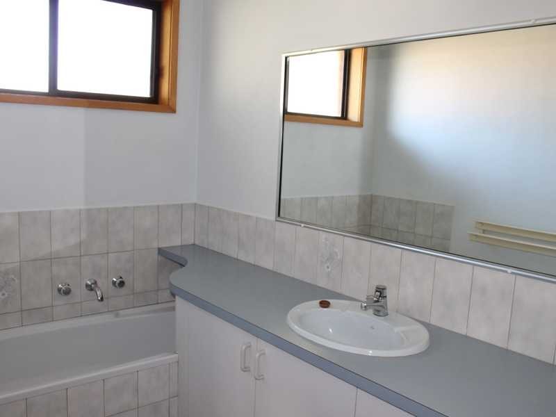 2 Pevensey Place, Echuca VIC 3564