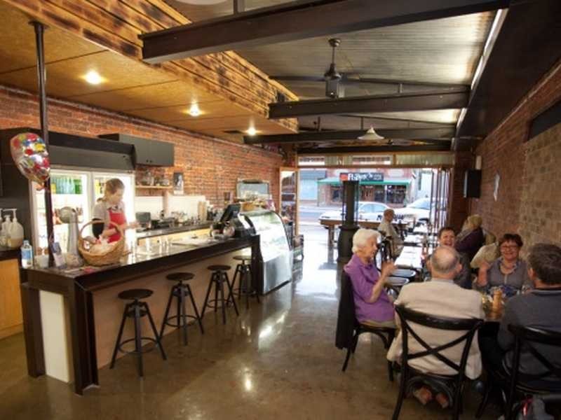 33 Meninya Street, Moama NSW 2731