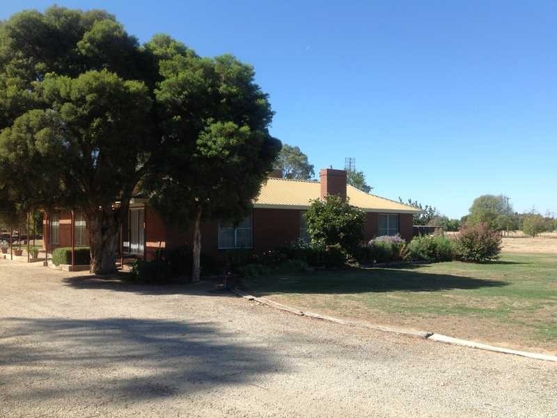 111 Bangerang Rd, Echuca VIC 3564