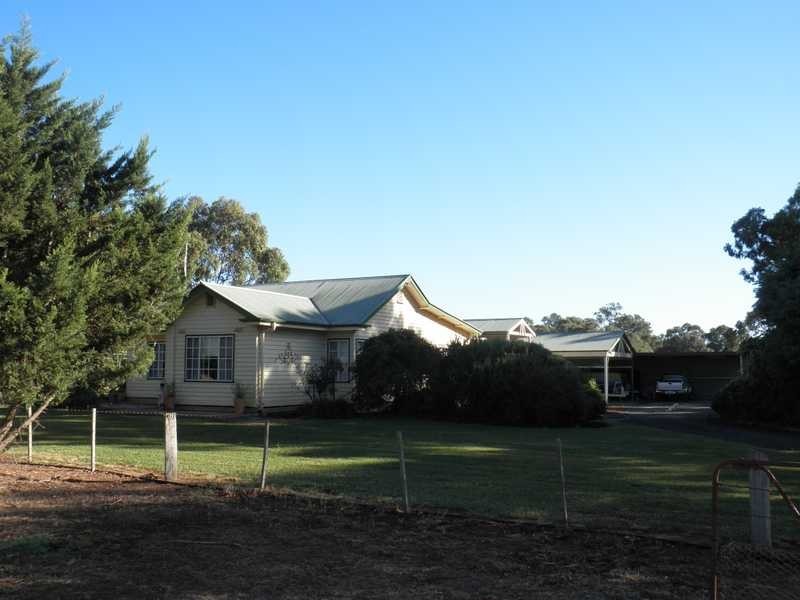 220 Carroll Rd, Echuca VIC 3564