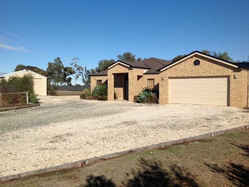 2 Coxon Place, Echuca VIC 3564