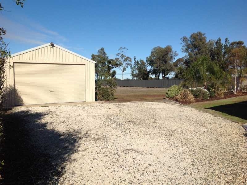 2 Coxon Place, Echuca VIC 3564
