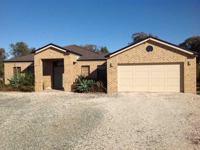 2 Coxon Place, Echuca VIC 3564