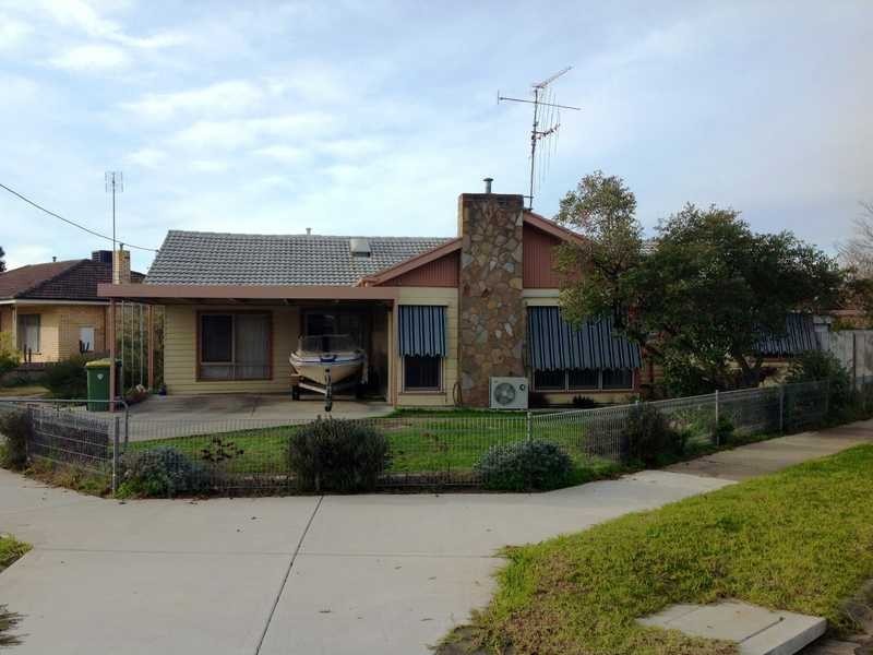 12 Fleming St, Echuca VIC 3564