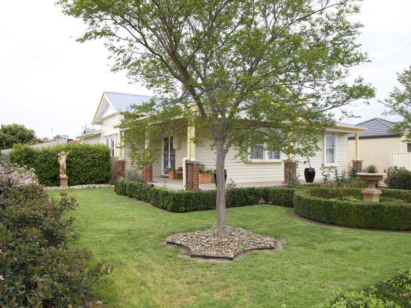 54 Hare Street, Echuca VIC 3564